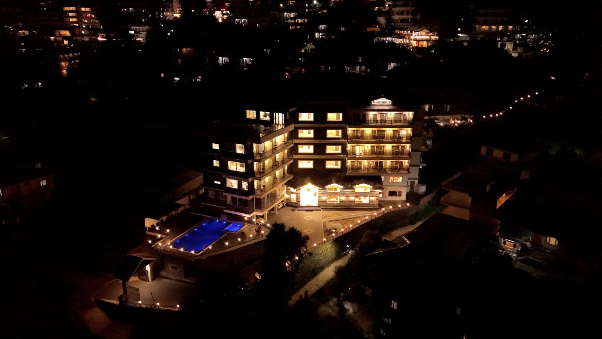 Dn Resort Dharamshala 麦罗肯机 外观 照片