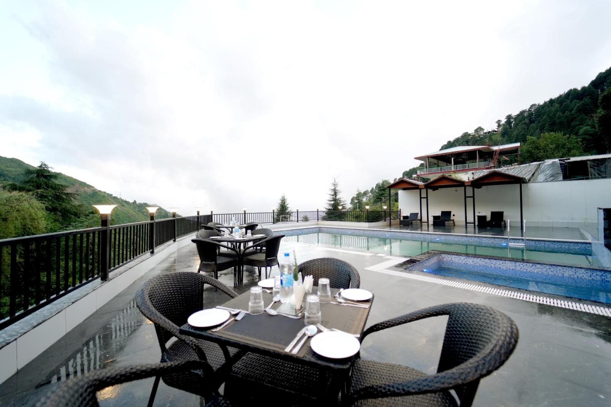Dn Resort Dharamshala 麦罗肯机 外观 照片